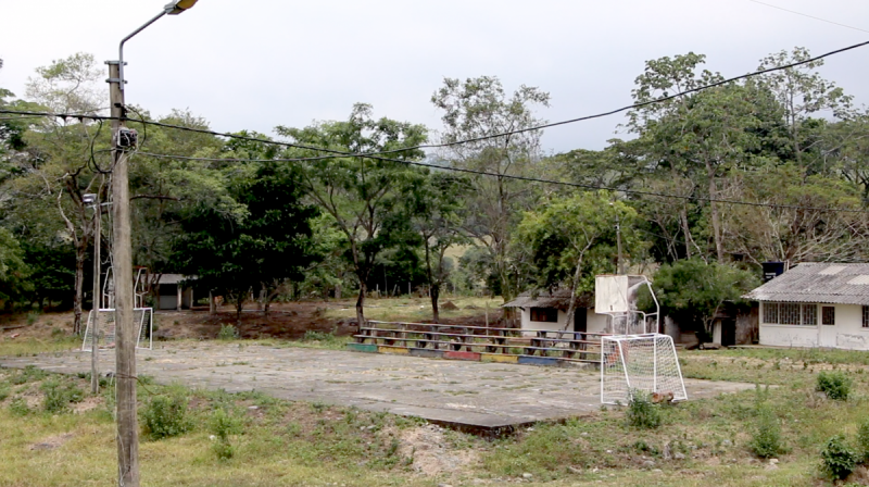 La soledad es una de las características del polideportivo de la vereda de Miravalles en el municipio del Castillo